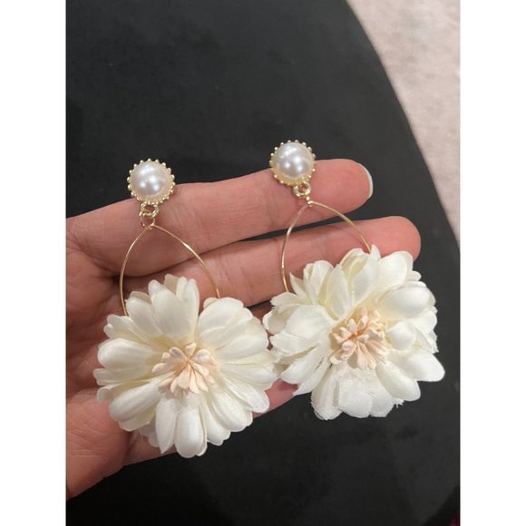 Cream flower earrings , cream off white feathered Pearl White fabric long floral - Picture 2 of 5